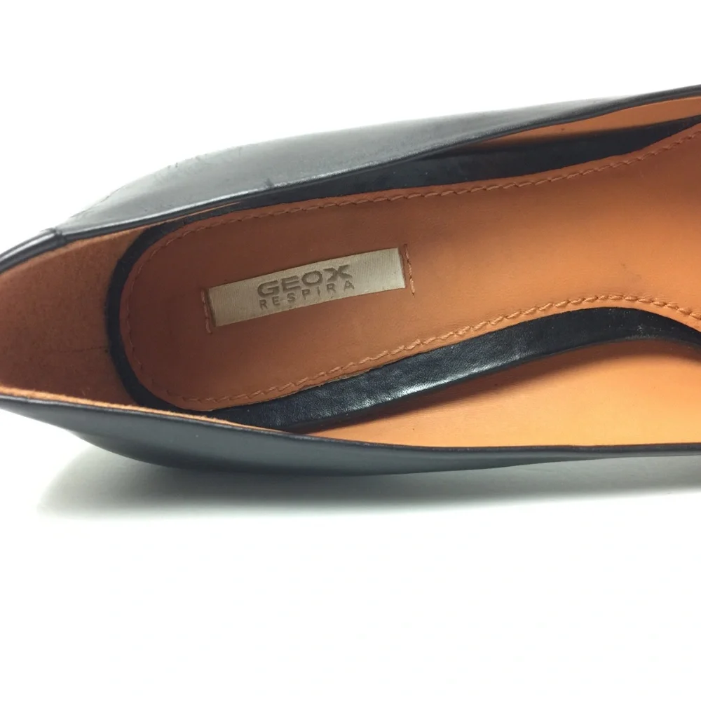 GEOX Respira Classic‎ Leather Pumps